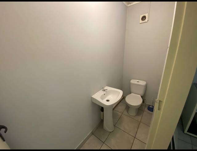 130M² OFFICE TO LET IN RUSTENBURG CENTRAL